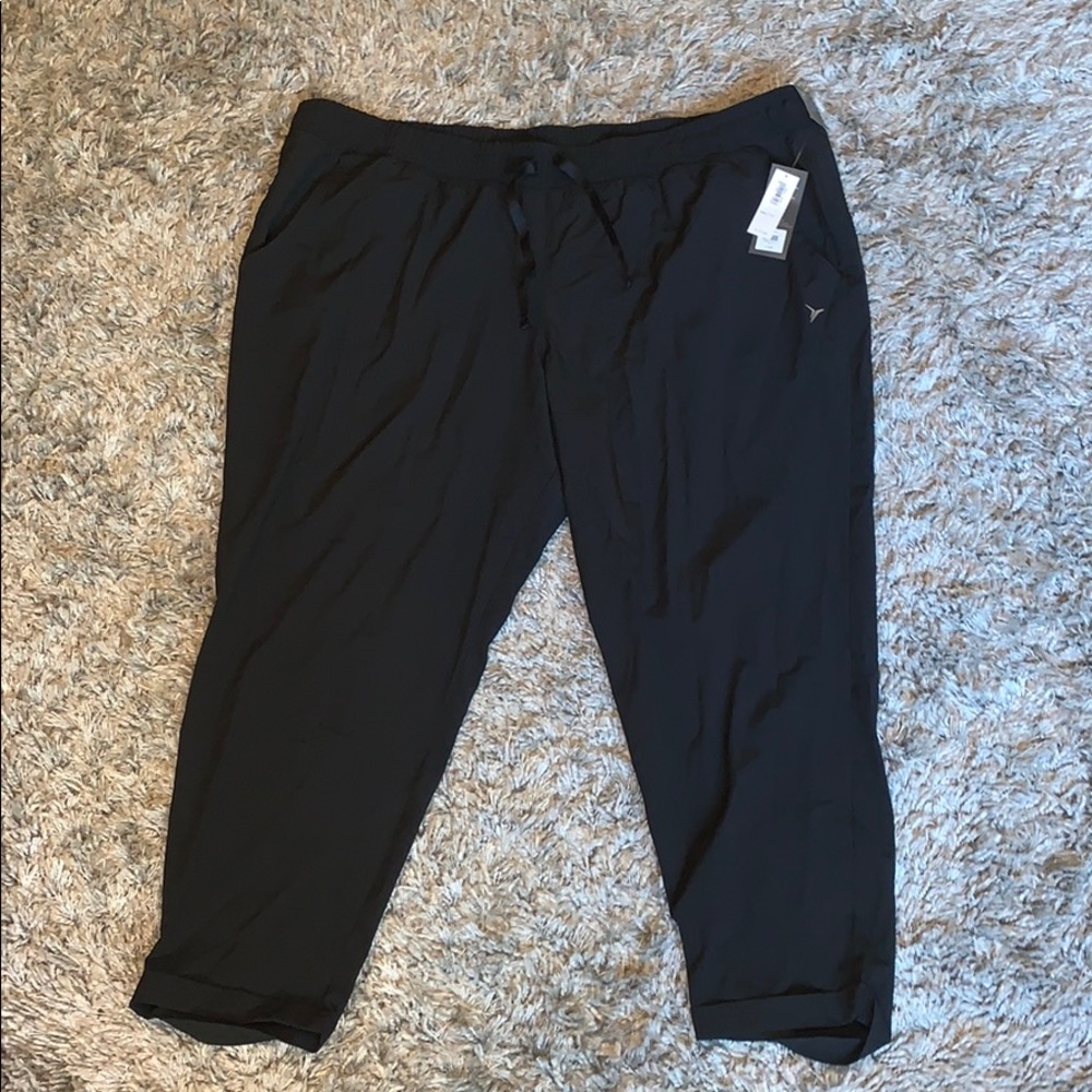 Black old navy active pants